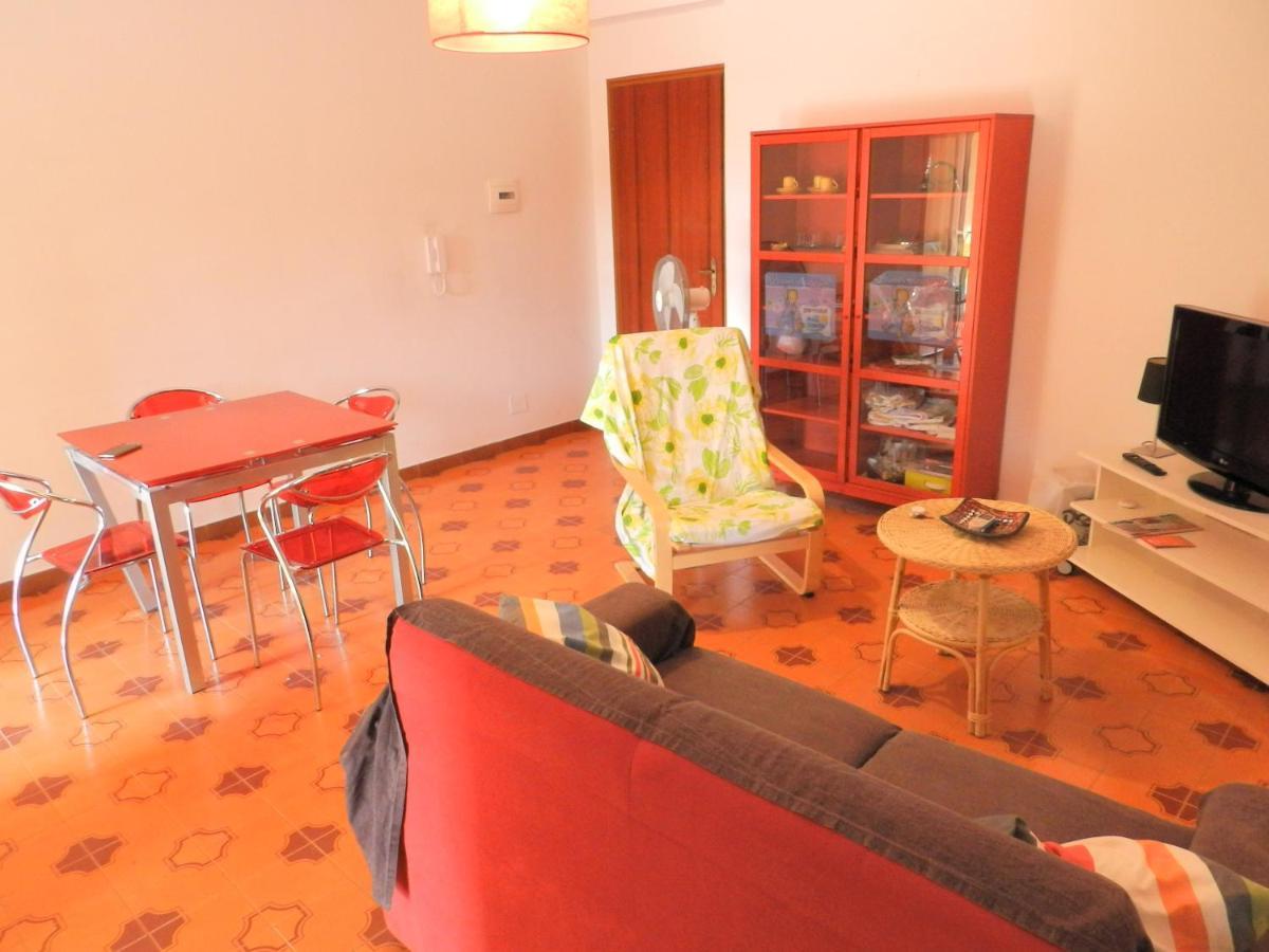 Apartment In Patti Marina: A Step Away From The Sea And From The Center! Exterior photo